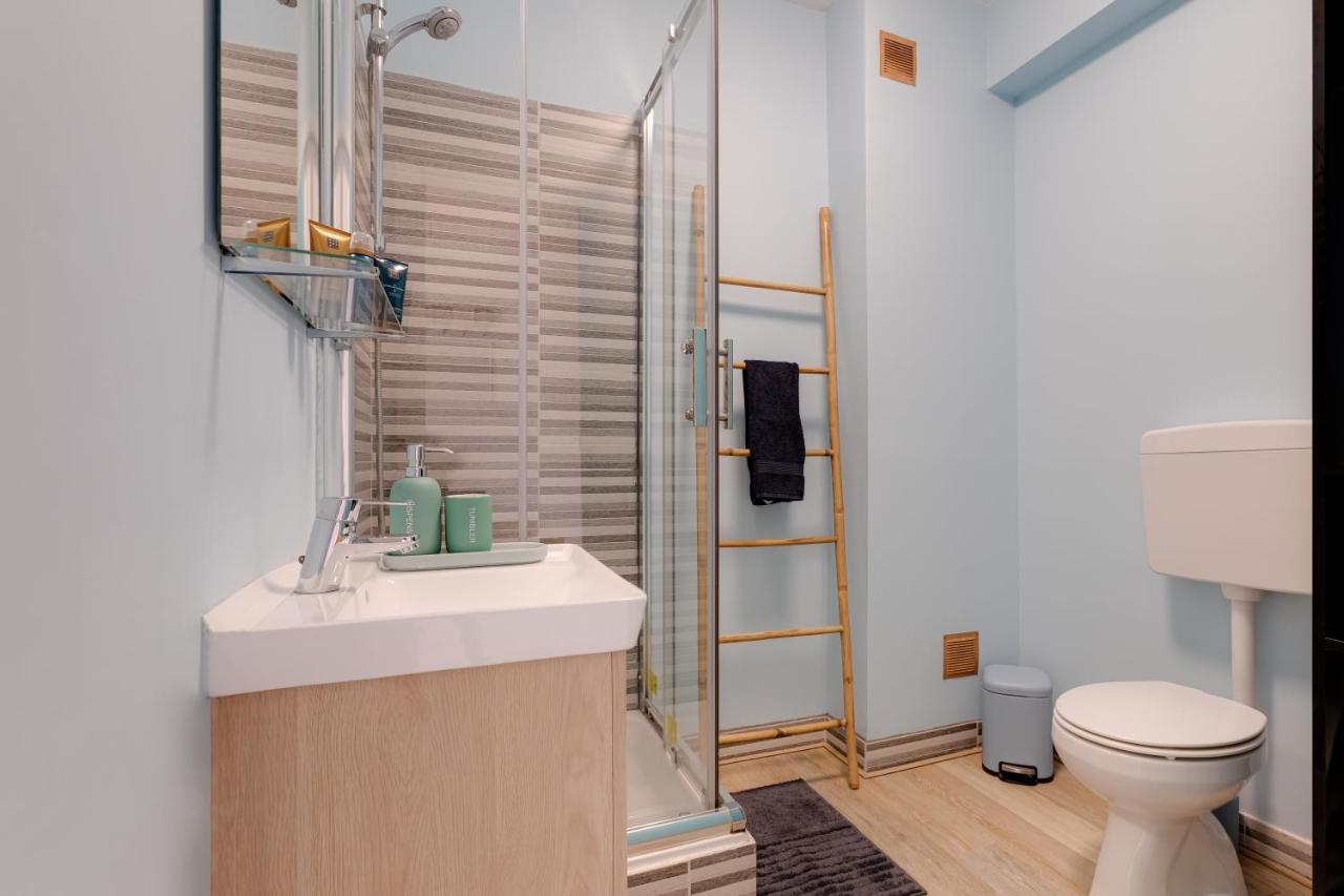 Max Crib - Seafront 2 Bedroom Apart With Ac And Private Parking In Armação de Pêra Buitenkant foto