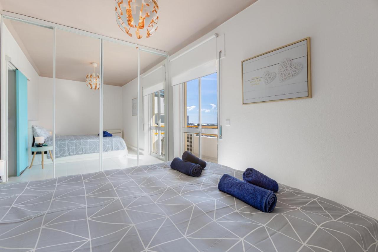 Max Crib - Seafront 2 Bedroom Apart With Ac And Private Parking In Armação de Pêra Buitenkant foto